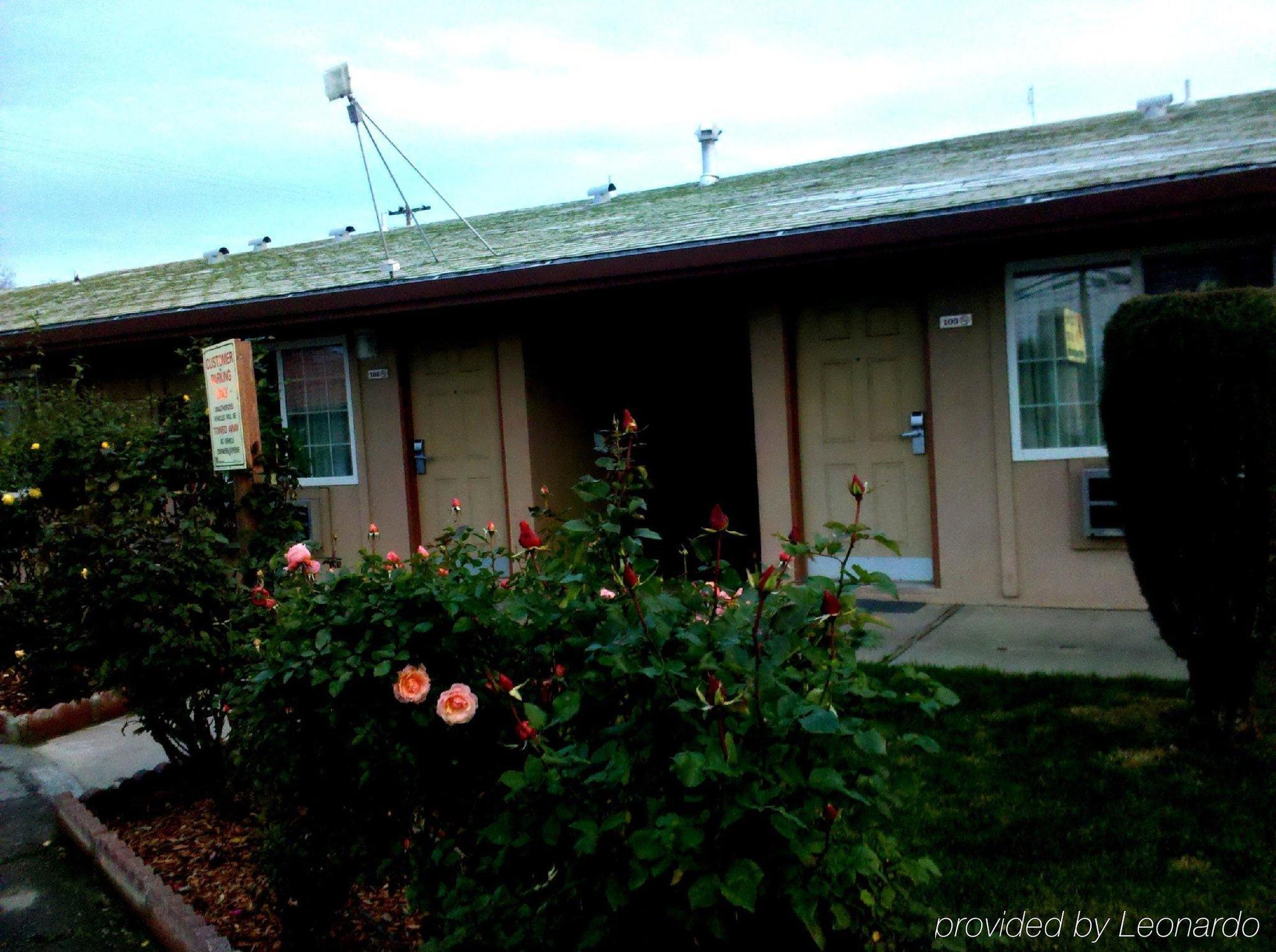 Maple Inn And Suites Los Banos Kültér fotó