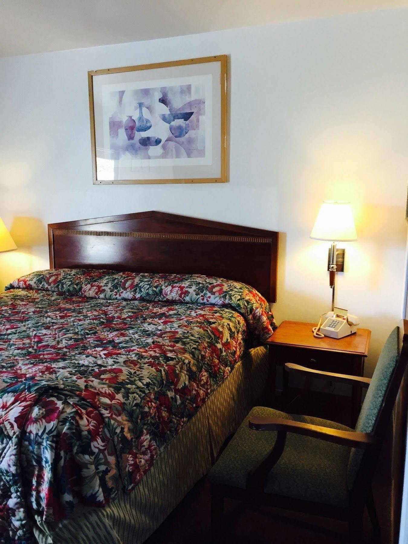 Maple Inn And Suites Los Banos Kültér fotó